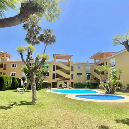 Alambra Del Sol - Coastal Retreat By The Apartamento