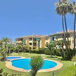 Alambra Del Sol - Coastal Retreat By The Apartmán