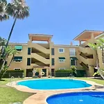 Alambra Del Sol - Coastal Retreat By The Apartmán Estepona