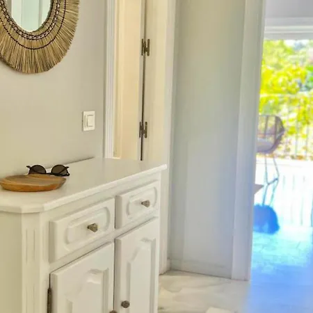 Appartamento Alambra Del Sol - Coastal Retreat By The *