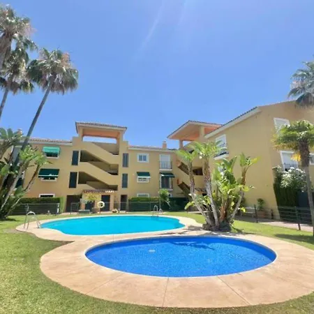 Appartamento Alambra Del Sol - Coastal Retreat By The *