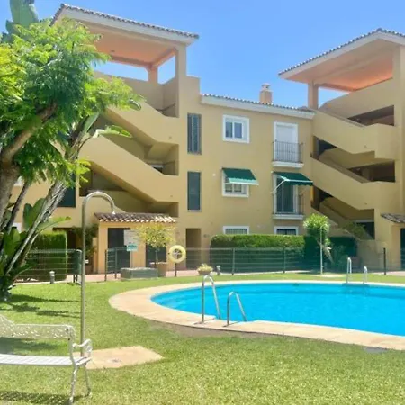 Alambra Del Sol - Coastal Retreat By The Appartement Estepona