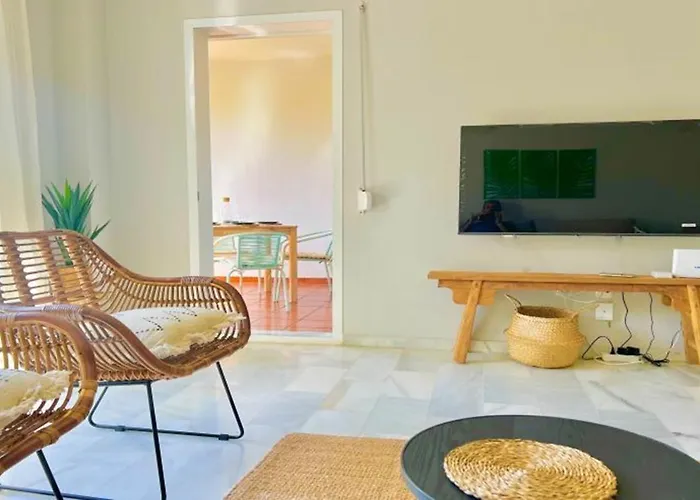 Apartment Alambra Del Sol - Coastal Retreat By The